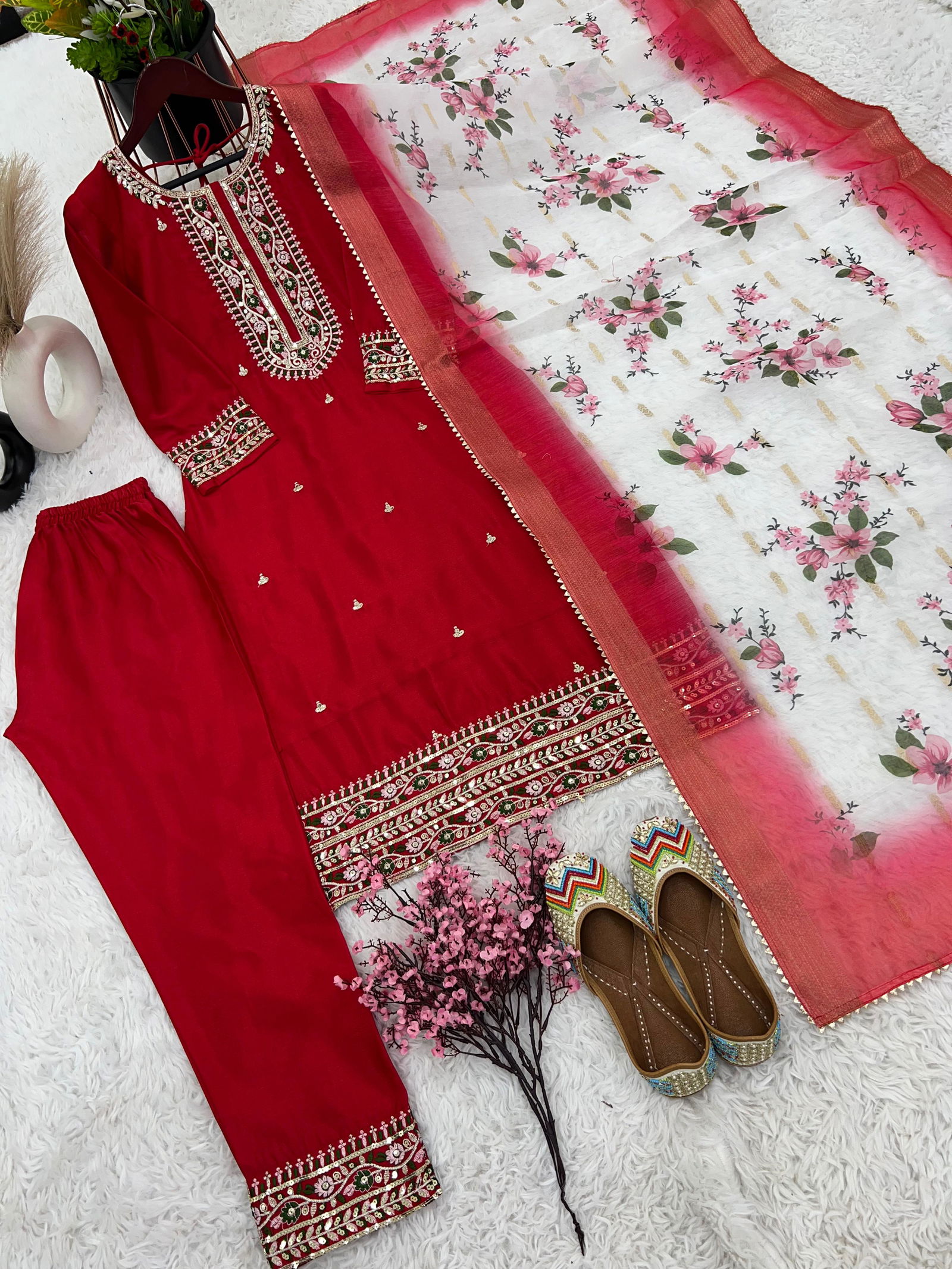 Sr 1622 Embroidery Chinnon Silk Kurti With Bottom Dupatta Wholesale Shop In Surat